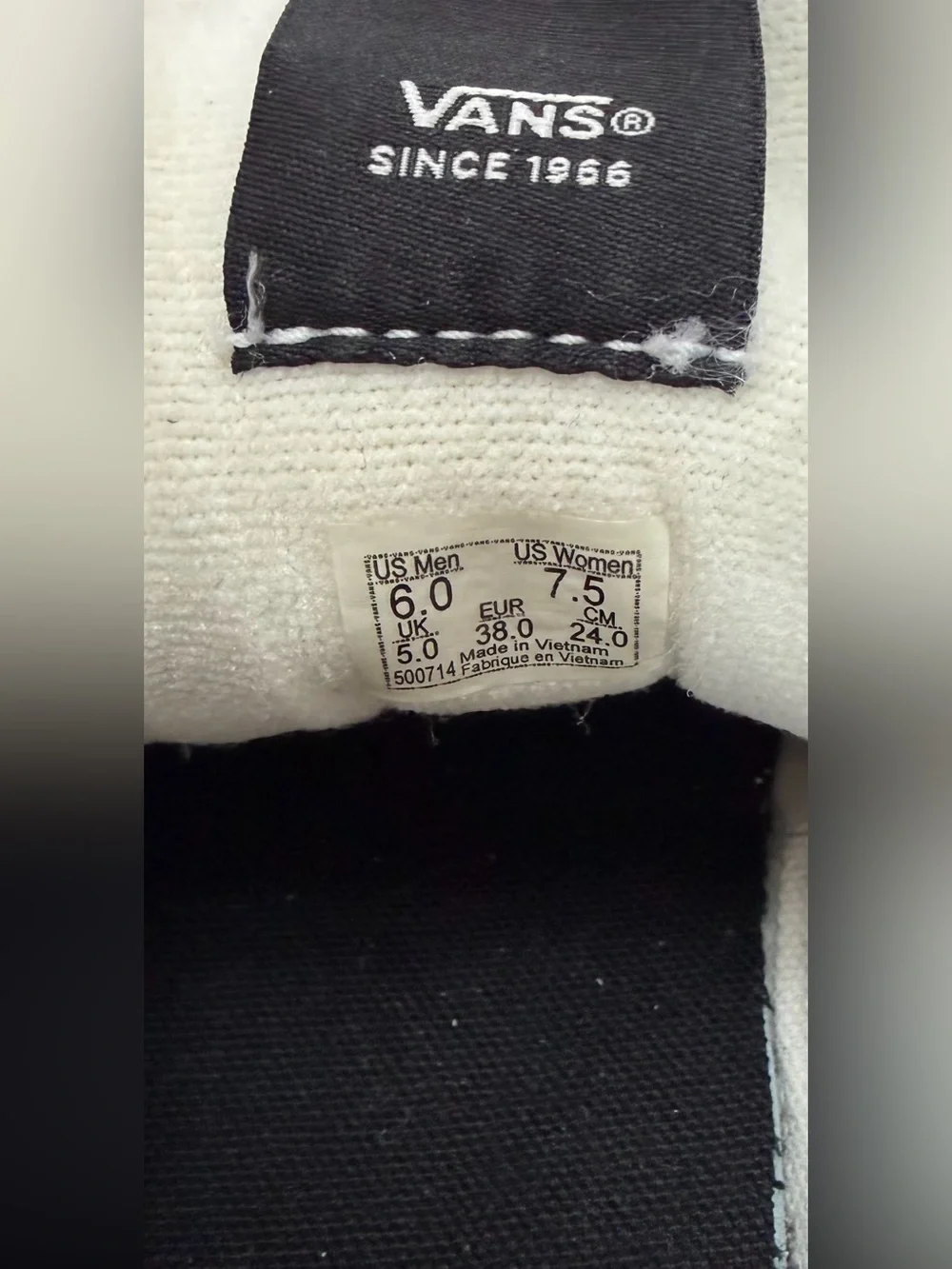 Vans Off The Wall Suede Sneakers Cream Black Gum Sole Women’s US 7.5 Men’s 6